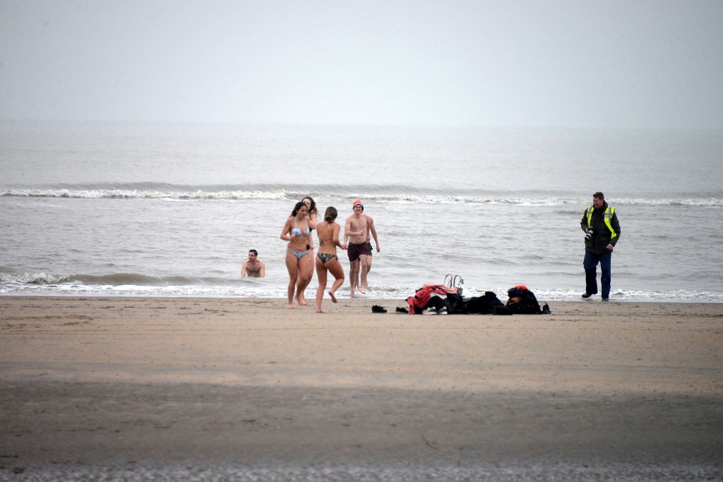 ../Images/Nieuwjaarsduik Nederzandt 2020 010.jpg